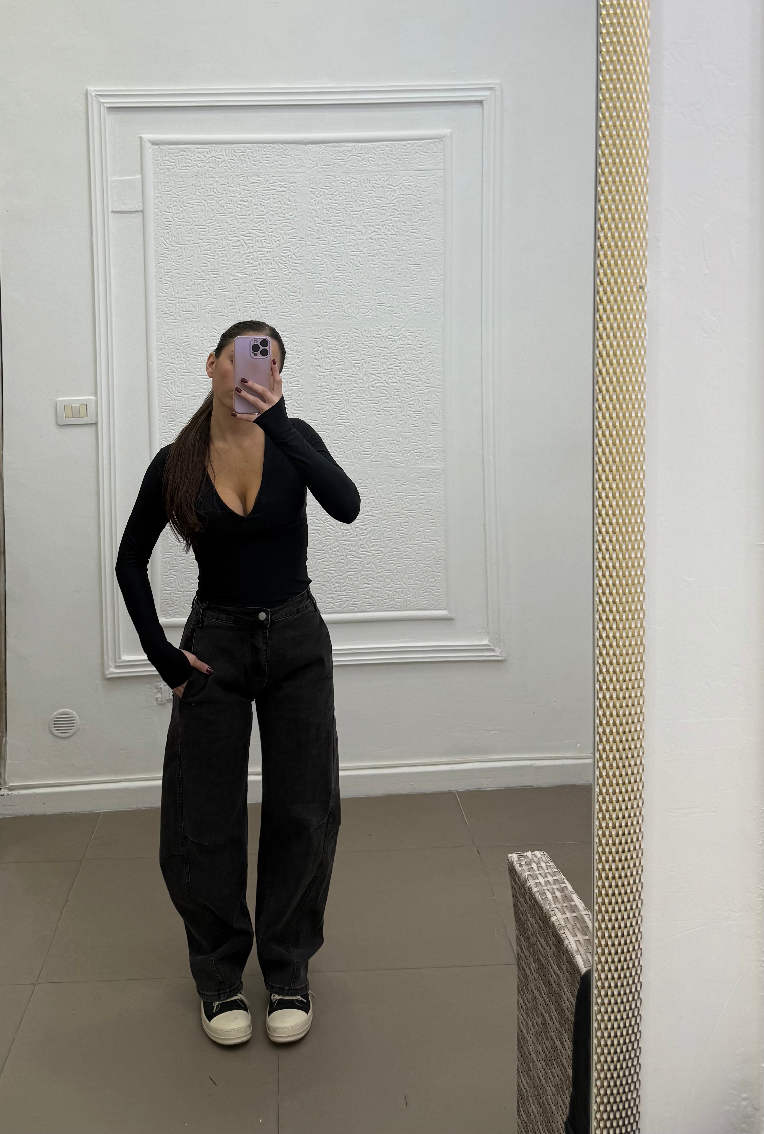 Maglia in licra scollo a V