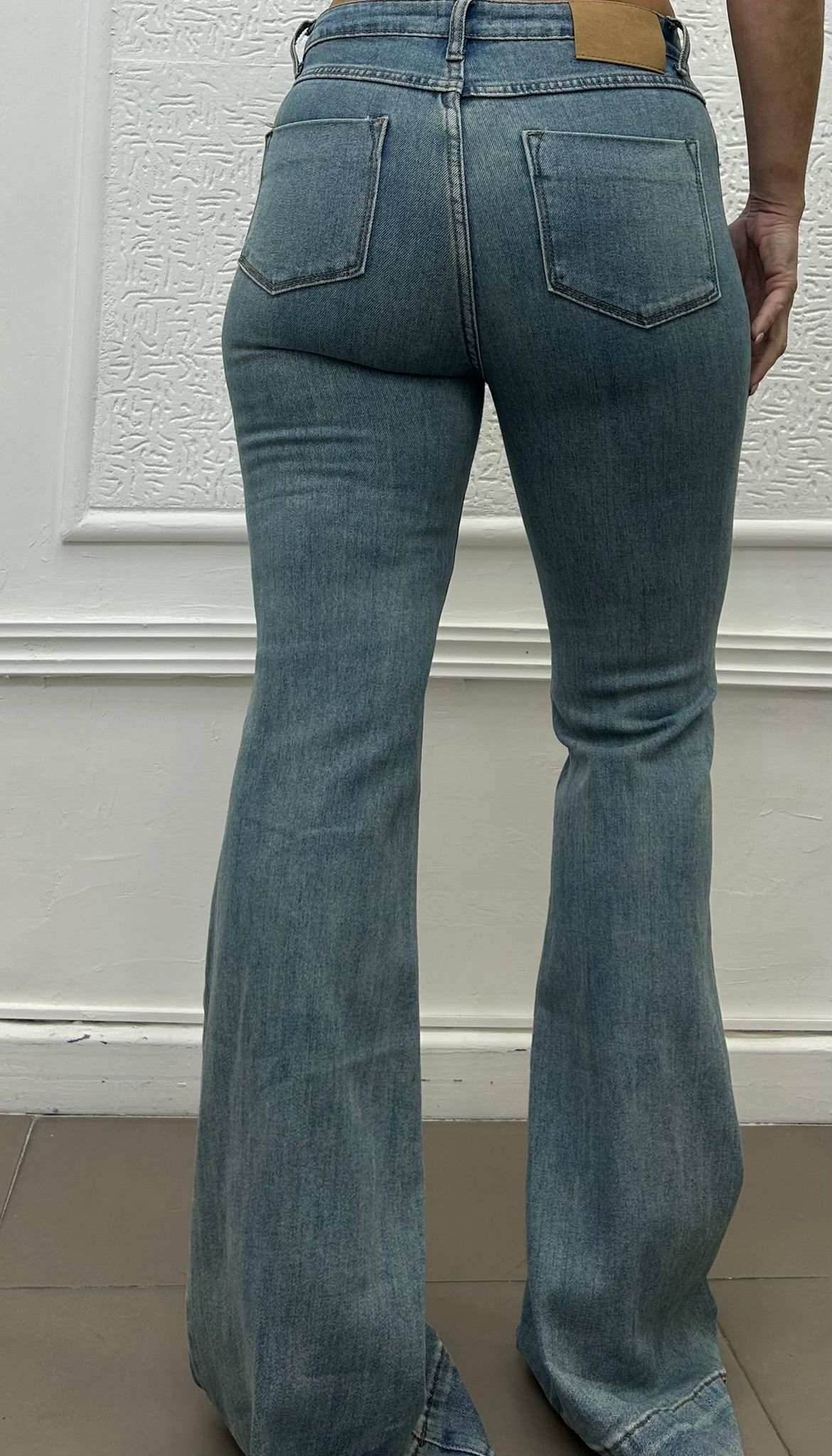Jeans a zampa elastico