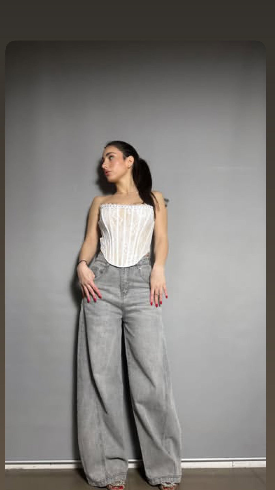Corsetto con pizzo