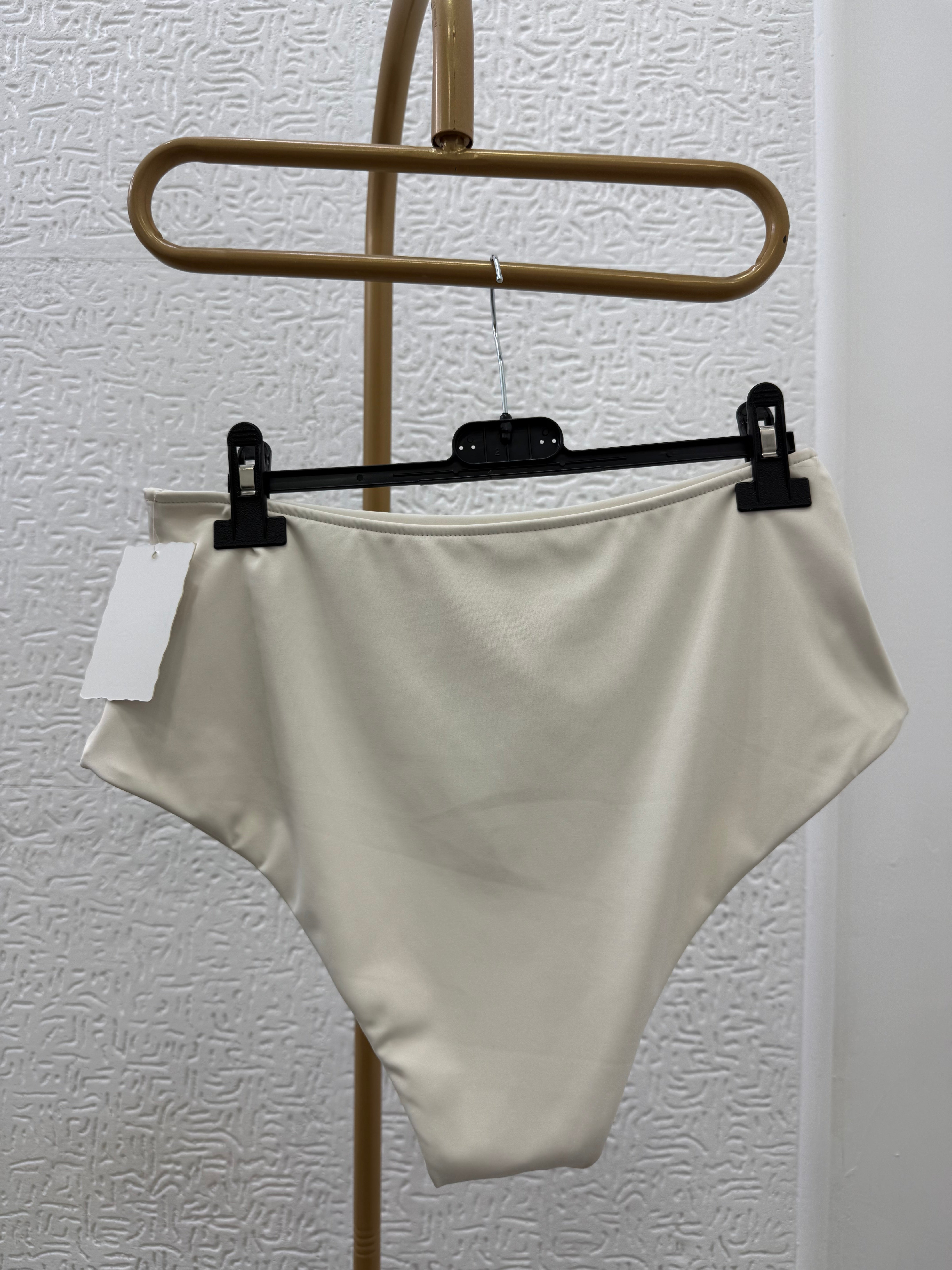 Costume Bonita