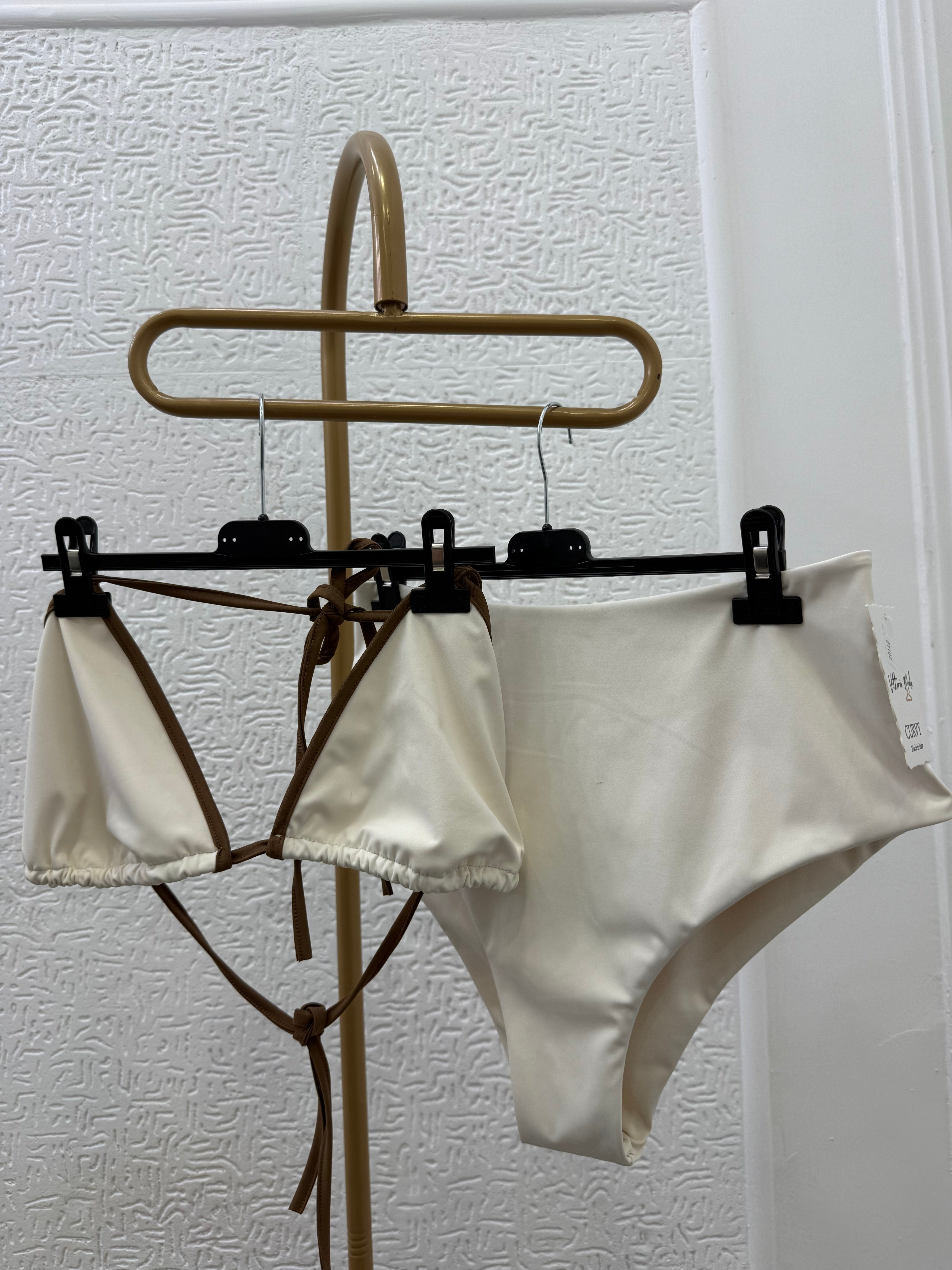 Costume Bonita